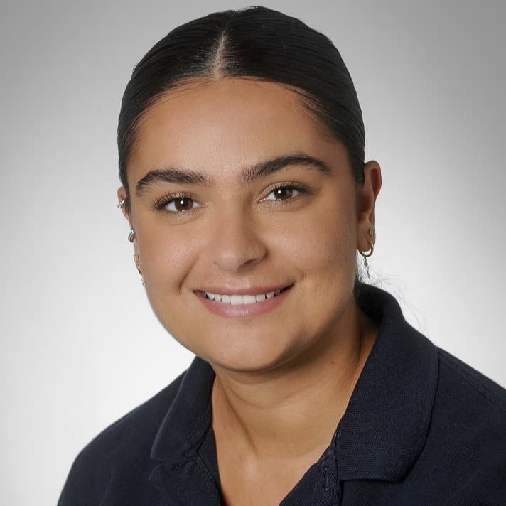 Frau Paula Aswandi